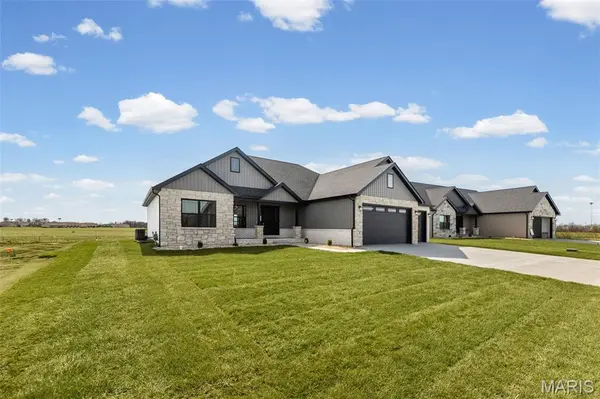 213 George Bush BLVD, Troy, IL 62294