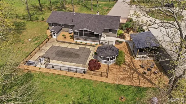 13214 E. State Hwy 8, Mineral Point, MO 63660