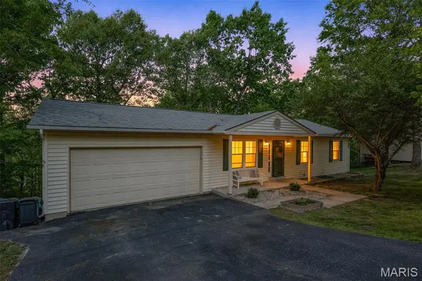 6009 Jennifer LN, House Springs, MO 63051