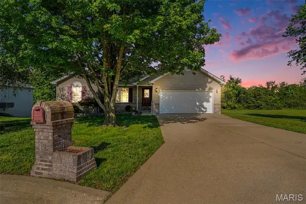 5 Alexandria LN, St Clair, MO 63077