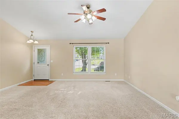5 Alexandria LN, St Clair, MO 63077