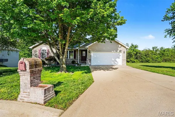 5 Alexandria LN, St Clair, MO 63077