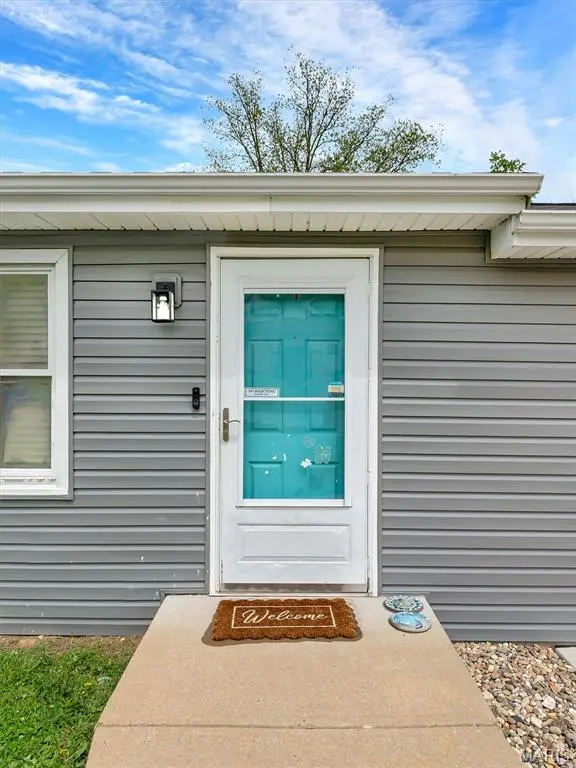 9302 Valley LN, Pevely, MO 63070