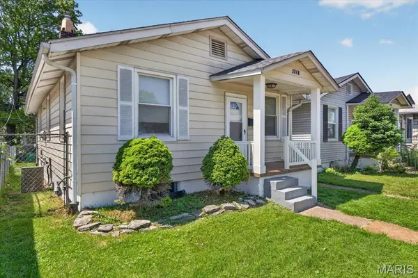 3940 Randall ST, St Louis, MO 63116