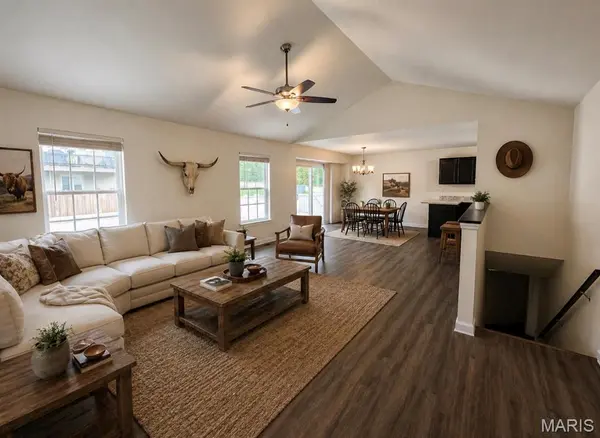 1005 Busch DR, Warrenton, MO 63383