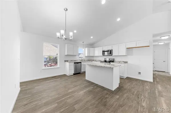 1007 Samwise ST, Wright City, MO 63390