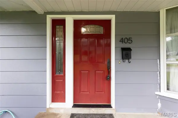 405 Oak Tree DR, Webster Groves, MO 63119