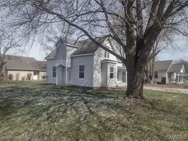 702 N Allen ST, Montgomery City, MO 63361