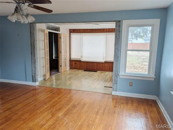3 Linda Vista DR, Belleville, IL 62221
