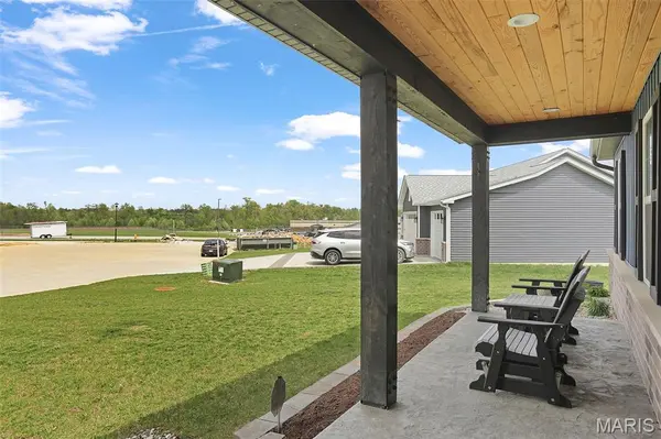 40 Mill Point CT, Moscow Mills, MO 63362