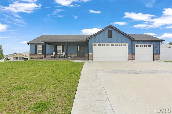 40 Mill Point CT,  Moscow Mills,  MO 63362