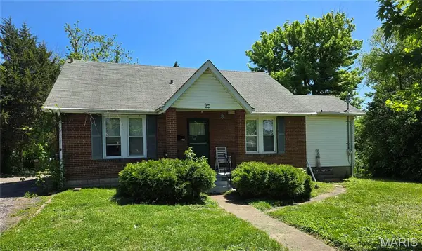 840 N Florissant RD, Ferguson, MO 63135