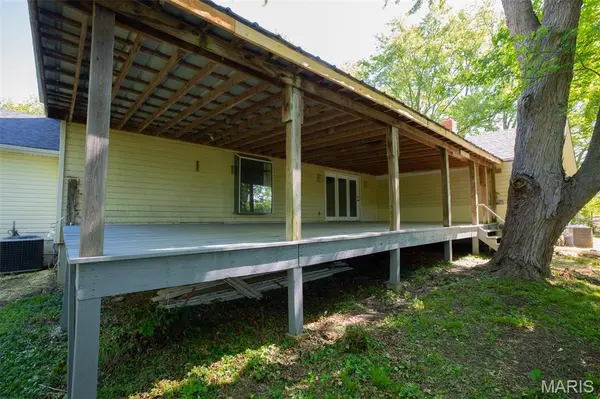 1371 Baltimore LN, New Haven, MO 63068