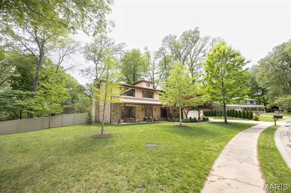 107 W Brittany LN, O'fallon, IL 62269