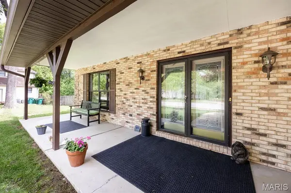 107 W Brittany LN, O'fallon, IL 62269