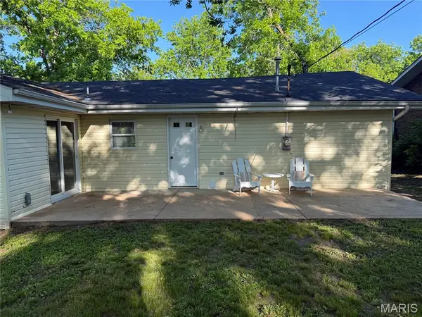 215 Circle DR, Owensville, MO 65066