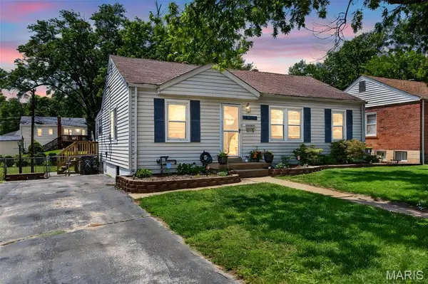 10338 Saint Henry LN, St Ann, MO 63074