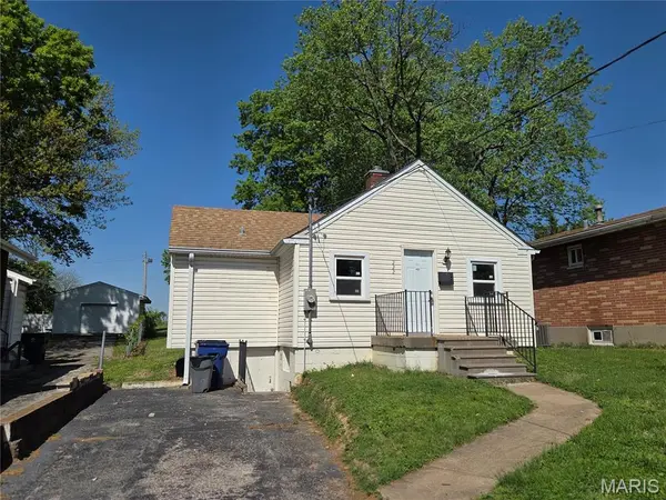 2221 Wolter AVE, Vinita Park, MO 63114