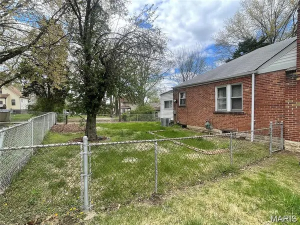 6526 Avalon AVE, University City, MO 63130