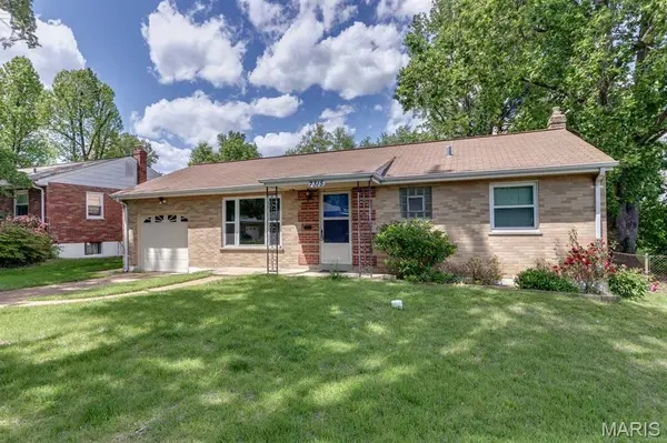 7315 Idamor LN, Affton, MO 63123