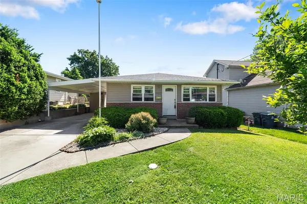 7932 Kingwood ST,  Affton,  MO 63123