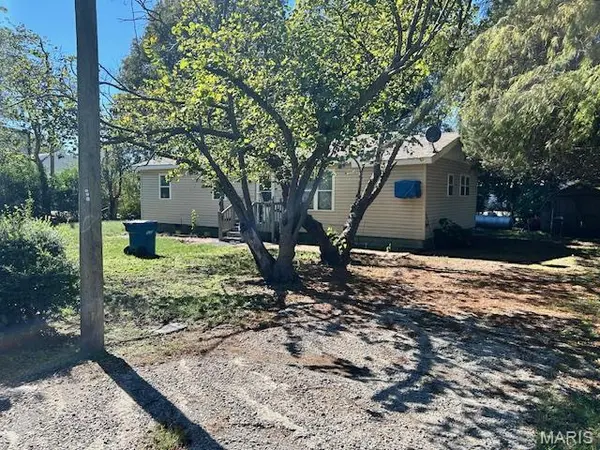 209 Kell RD, Catron, MO 63833