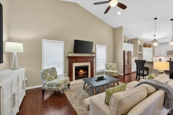 16129 Amber Vista DR, Ellisville, MO 63021