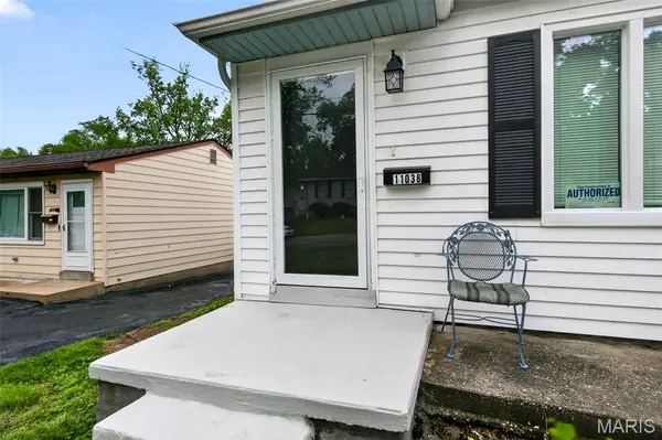 11038 Gertrude AVE, St Ann, MO 63074