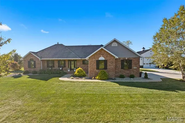 5297 Millennium CT, Edwardsville, IL 62025