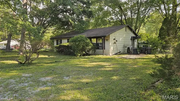6001 Country Creek DR, House Springs, MO 63051
