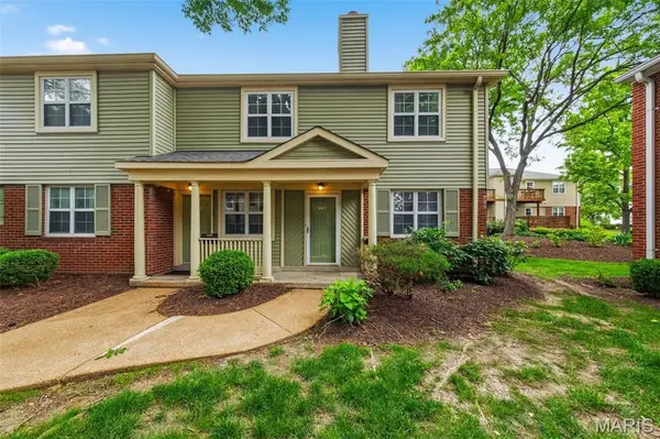 8871 Flamingo CT, Brentwood, MO 63144