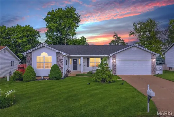 1004 N Brampton DR, St Charles, MO 63304