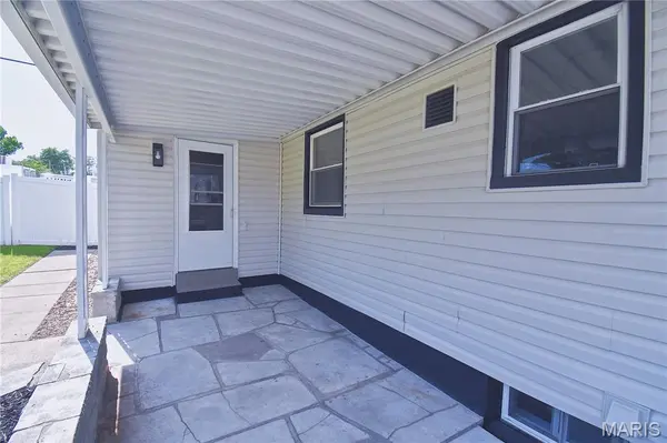 7740 General Sherman LN, St Louis, MO 63123
