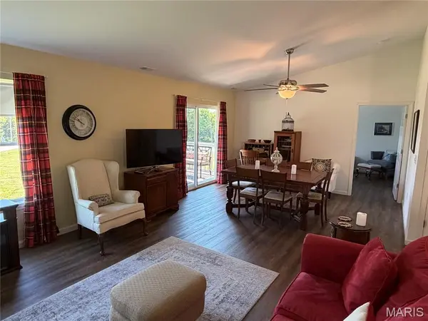 1053 Hawk Ridge DR, Union, MO 63084