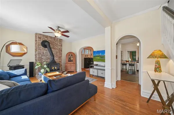 1115 Forest AVE, St Louis, MO 63139