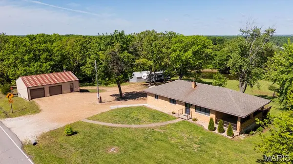 369 Highway 133, Westphalia, MO 65085