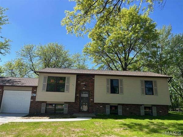 34241 Bluegill DR,  Brighton,  IL 62012