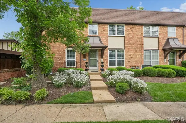11717 Villa Dorado DR, St Louis, MO 63146