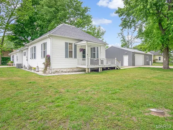 309 S 5th ST,  Coulterville,  IL 62237