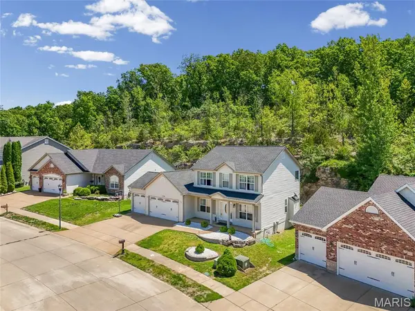 1128 Konert Valley DR, Fenton, MO 63026