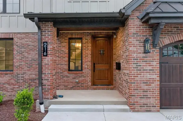 216 W Essex AVE, Kirkwood, MO 63122