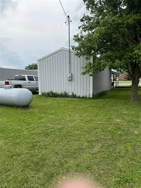 203 S Alvarado AVE, Belle, MO 65013