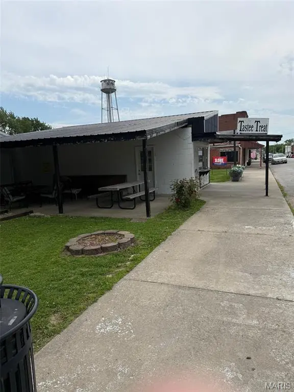 203 S Alvarado AVE, Belle, MO 65013