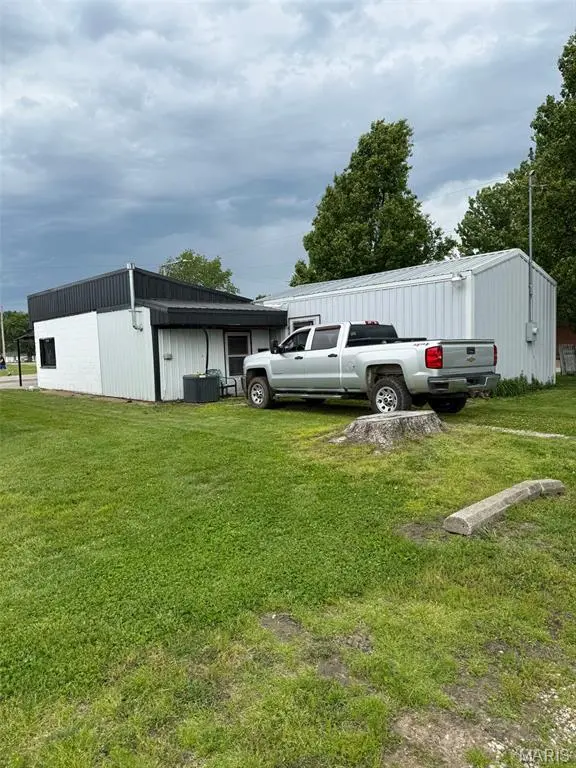 203 S Alvarado AVE, Belle, MO 65013