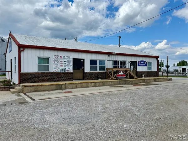 121 Old US Route 66, Hamel, IL 62046