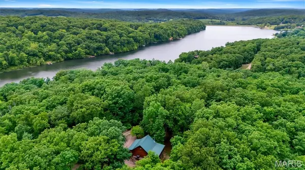 10131 Deer Run RD, Bourbon, MO 65441