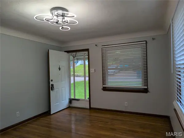 808 Arline AVE, Ferguson, MO 63135