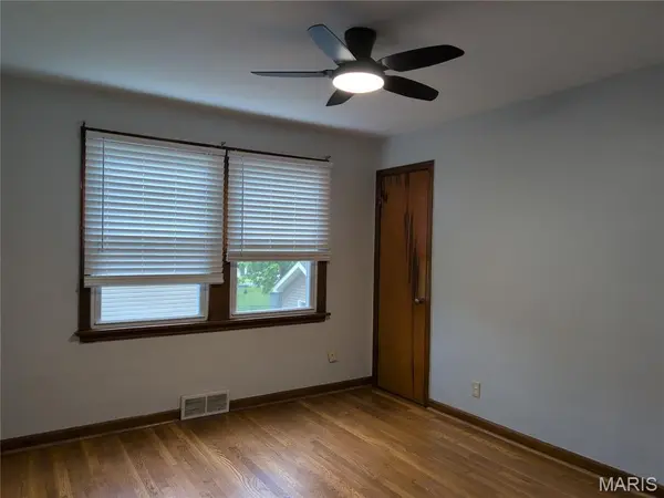 808 Arline AVE, Ferguson, MO 63135