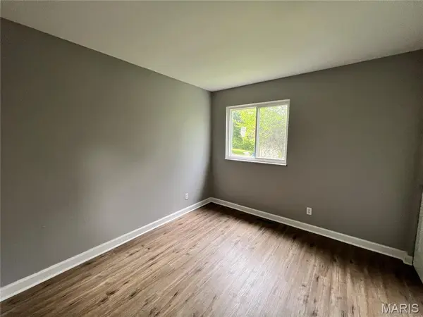 13310 De Marillac DR, Florissant, MO 63033