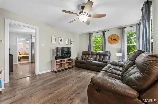 1025 Vine ST, Collinsville, IL 62234